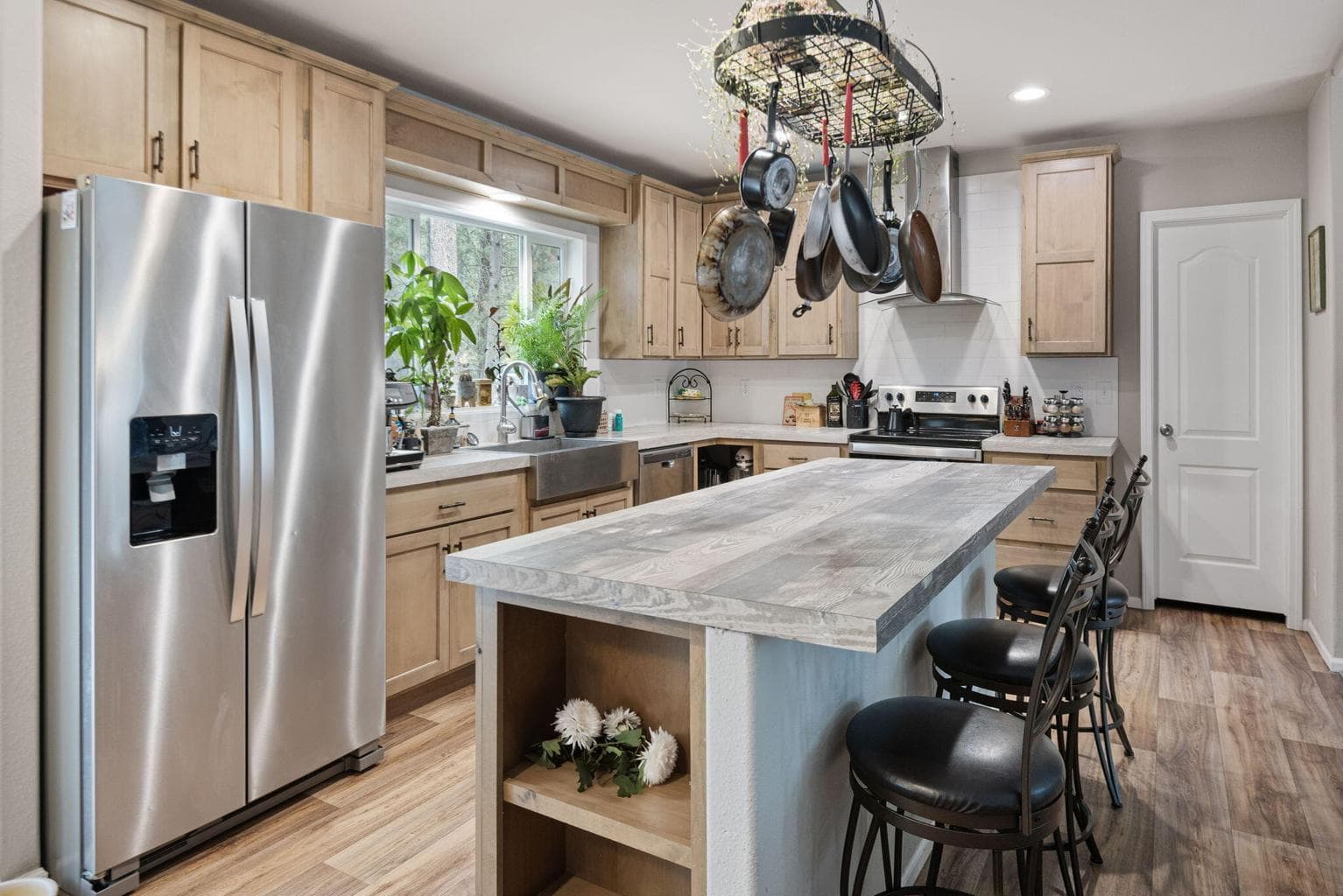 Photo of 56252 Comet Drive 35 of 47