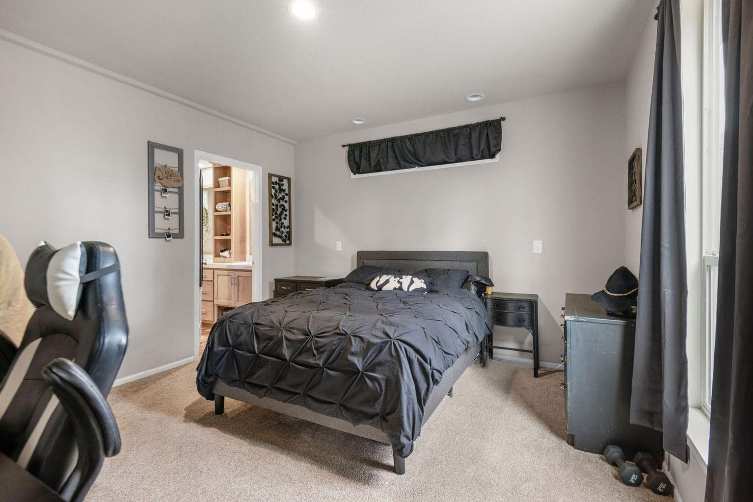 Photo of 56252 Comet Drive 37 of 47