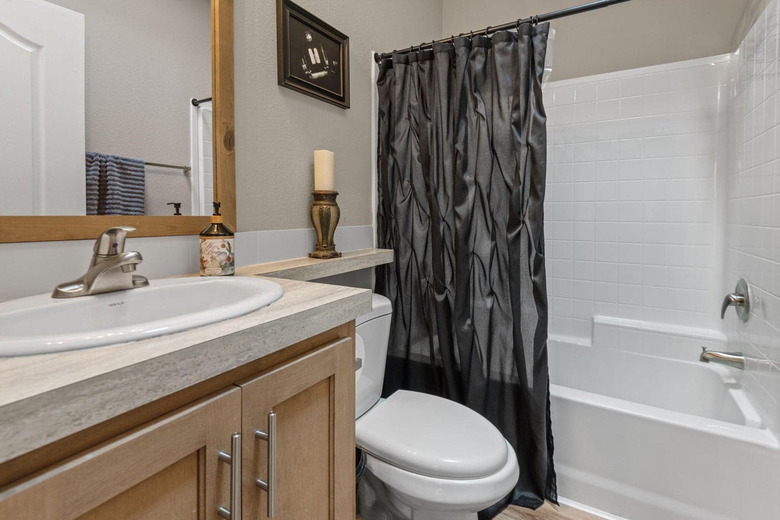 Photo of 56252 Comet Drive 41 of 47