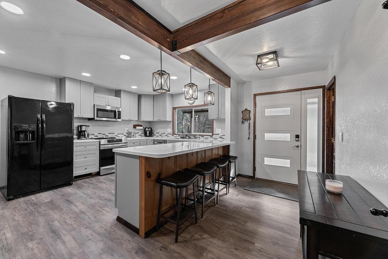 2900 Indian Creek