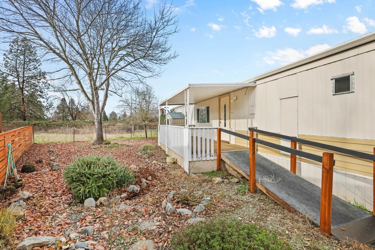Photo of 111 Briarwood 3 of 20