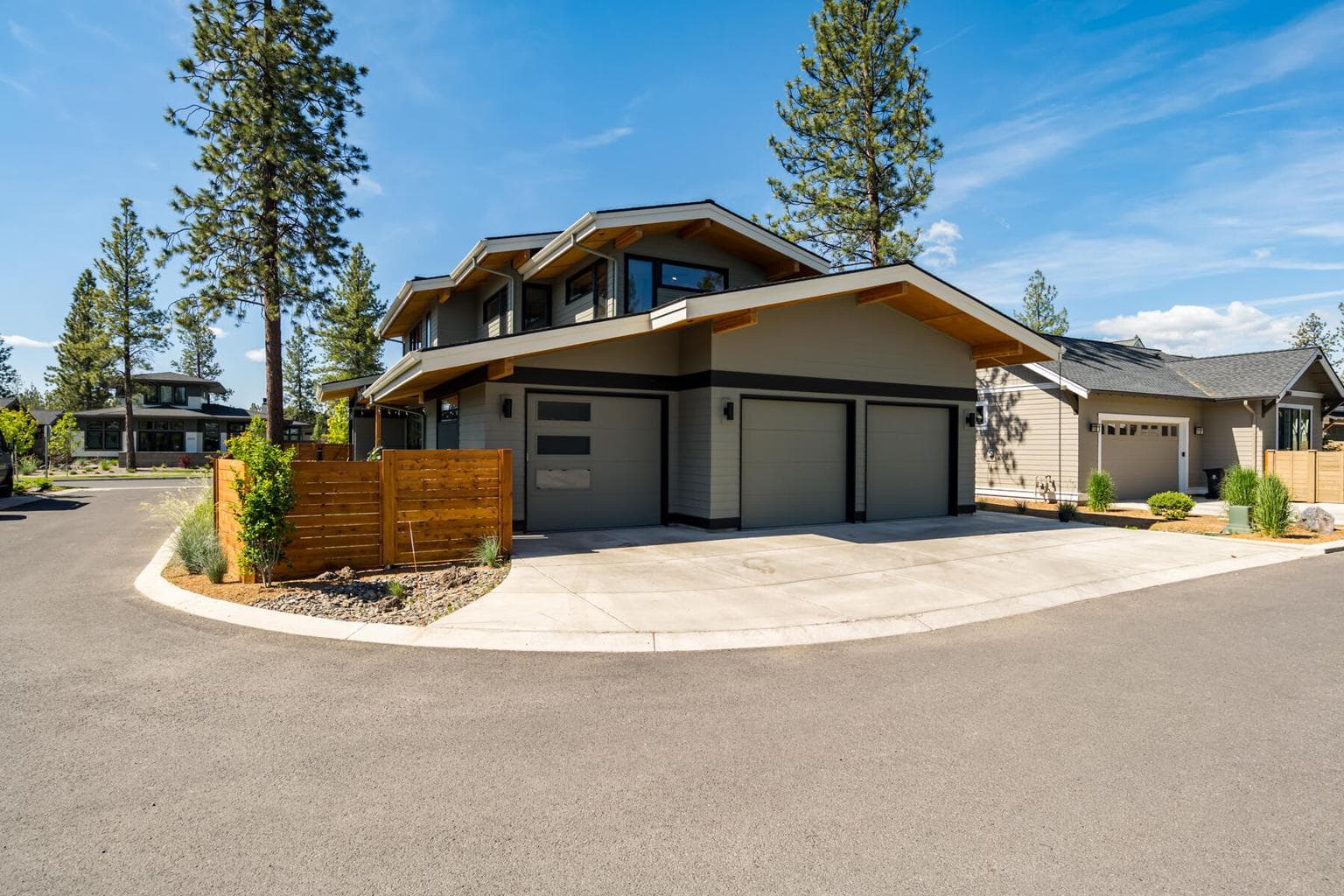 Photo of 3112 NW Blodgett Way 46 of 52