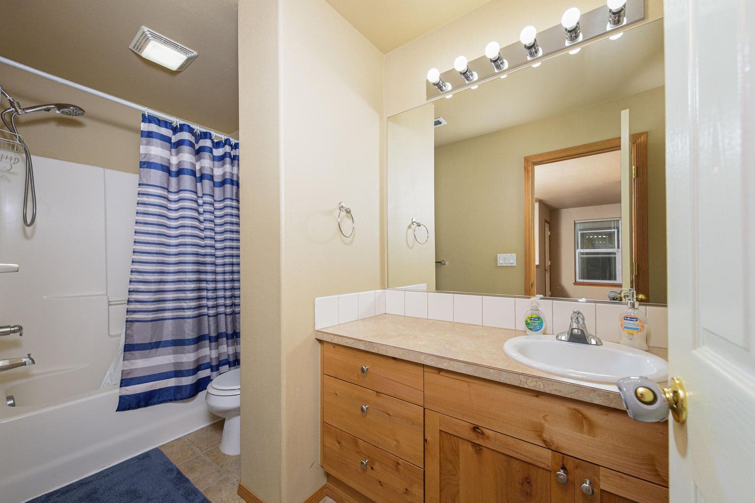 Photo of 2881 SW Indian Circle 18 of 25