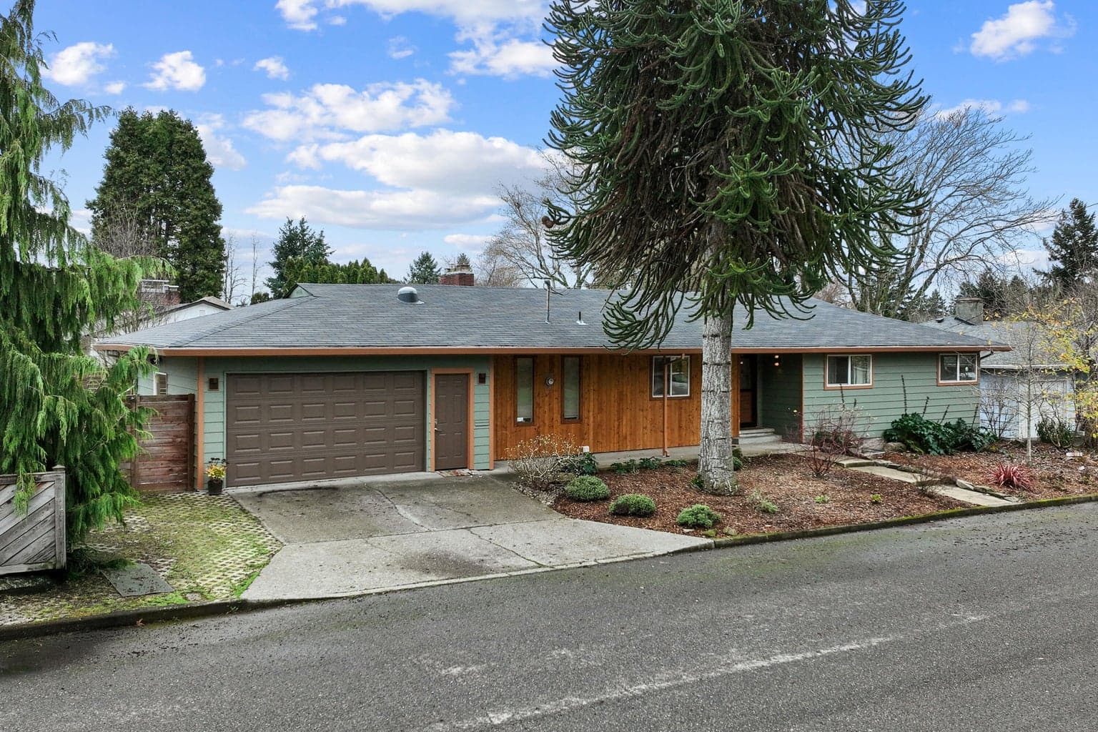 10644 Russell, Portland, 97220
