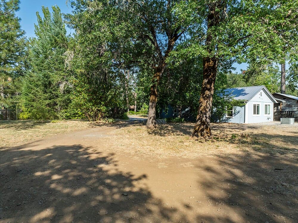 Photo of 2524 Rockydale 2 of 22