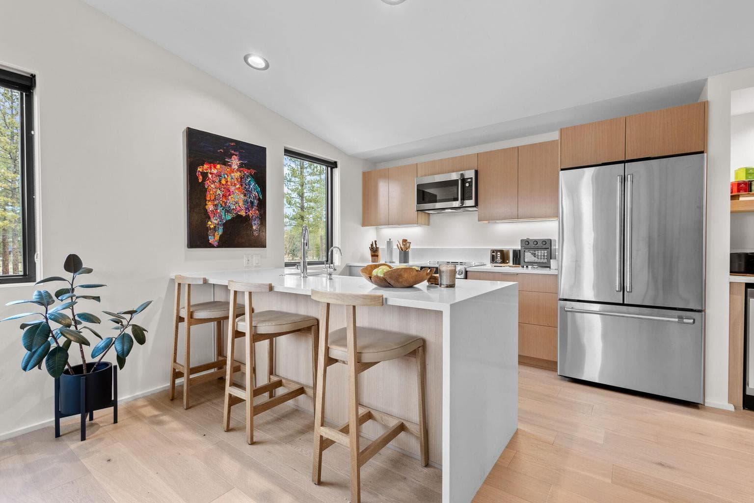 Photo of 631 N Sisters Woodlands Way 17 of 34