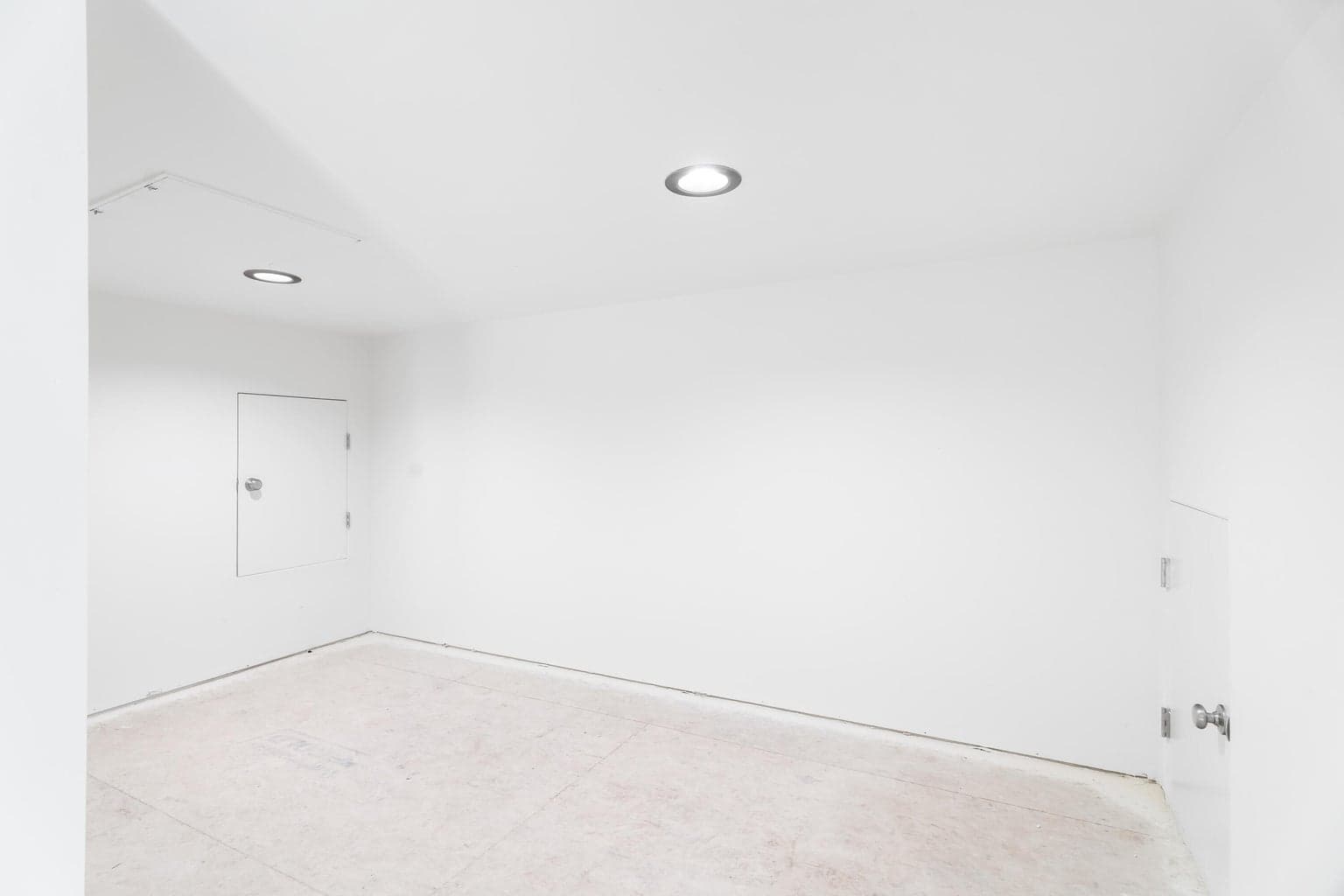 Photo of 631 N Sisters Woodlands Way 20 of 34