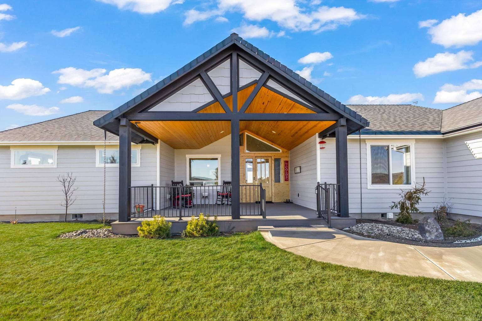 Photo of 5582 McKay 4 of 53