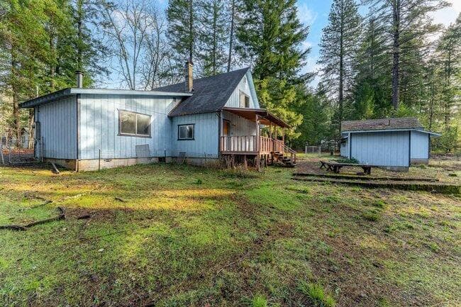 136 Hathaway, Cave Junction, 97523