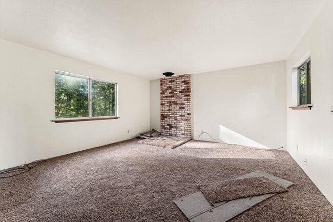 Photo of 136 Hathaway 4 of 20