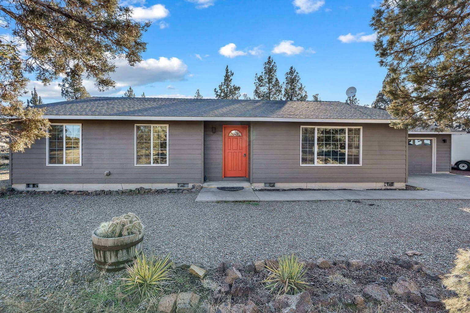 Photo of 5800 66th 3 of 40