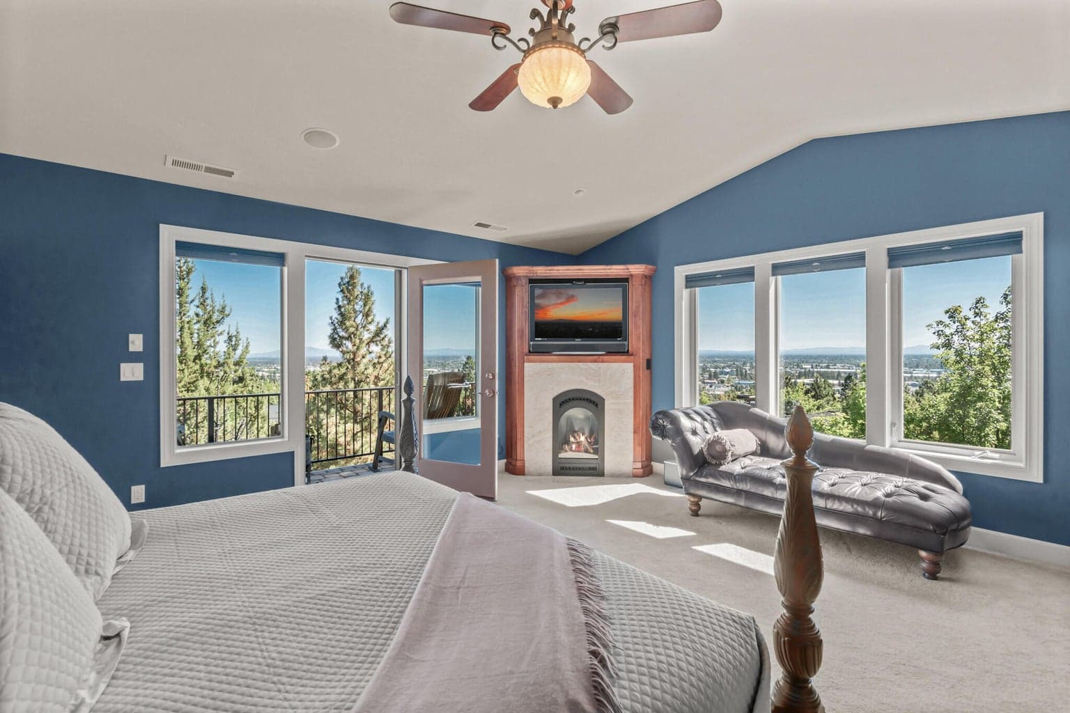 Photo of 3209 NW Fairway Heights Drive 33 of 71