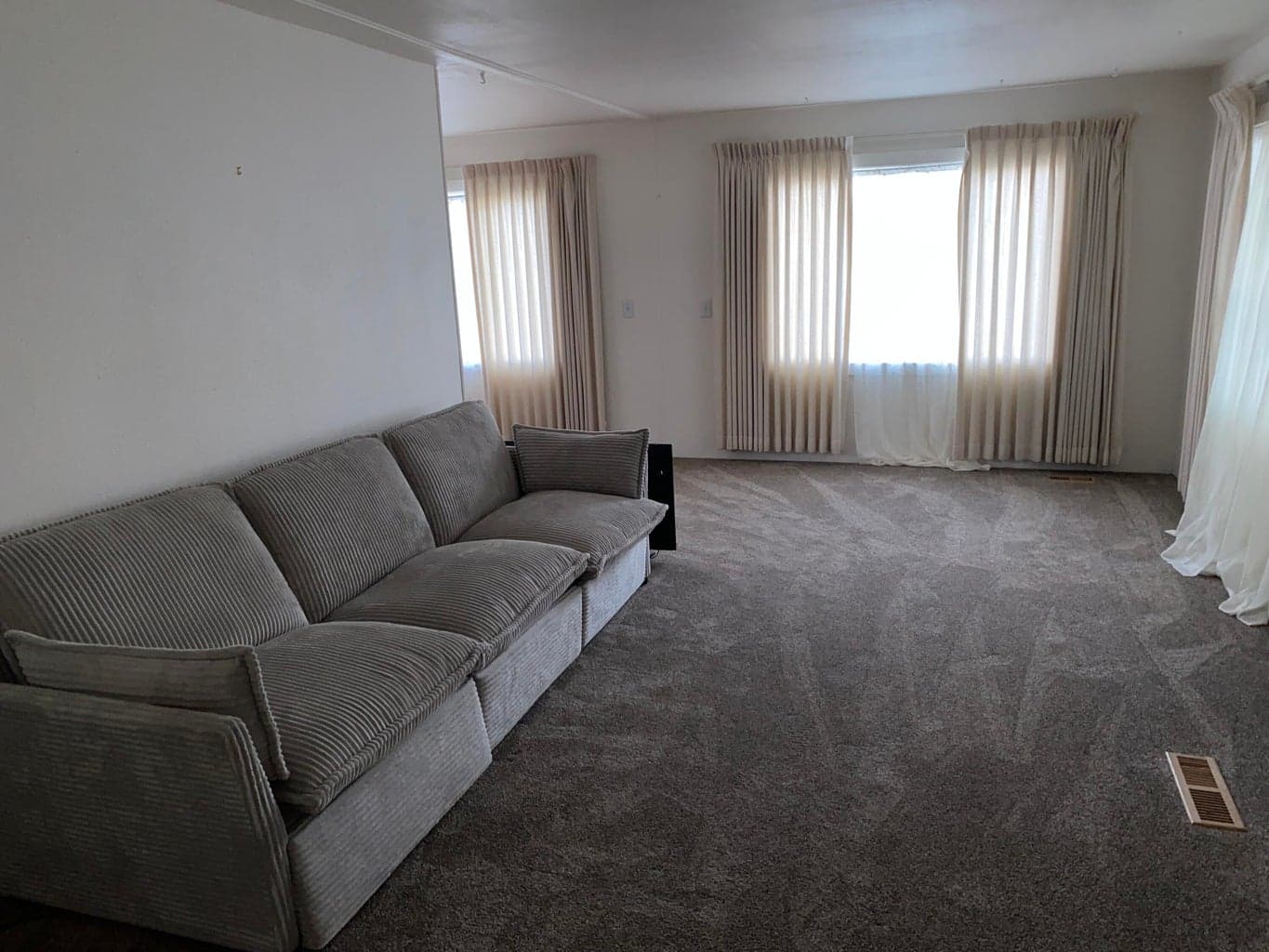Photo of 1055 5th 3 of 30