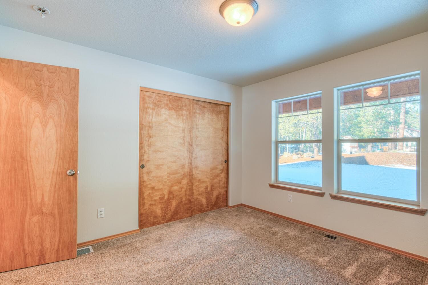 Photo of 17879 Kodiak Lane 8 of 39