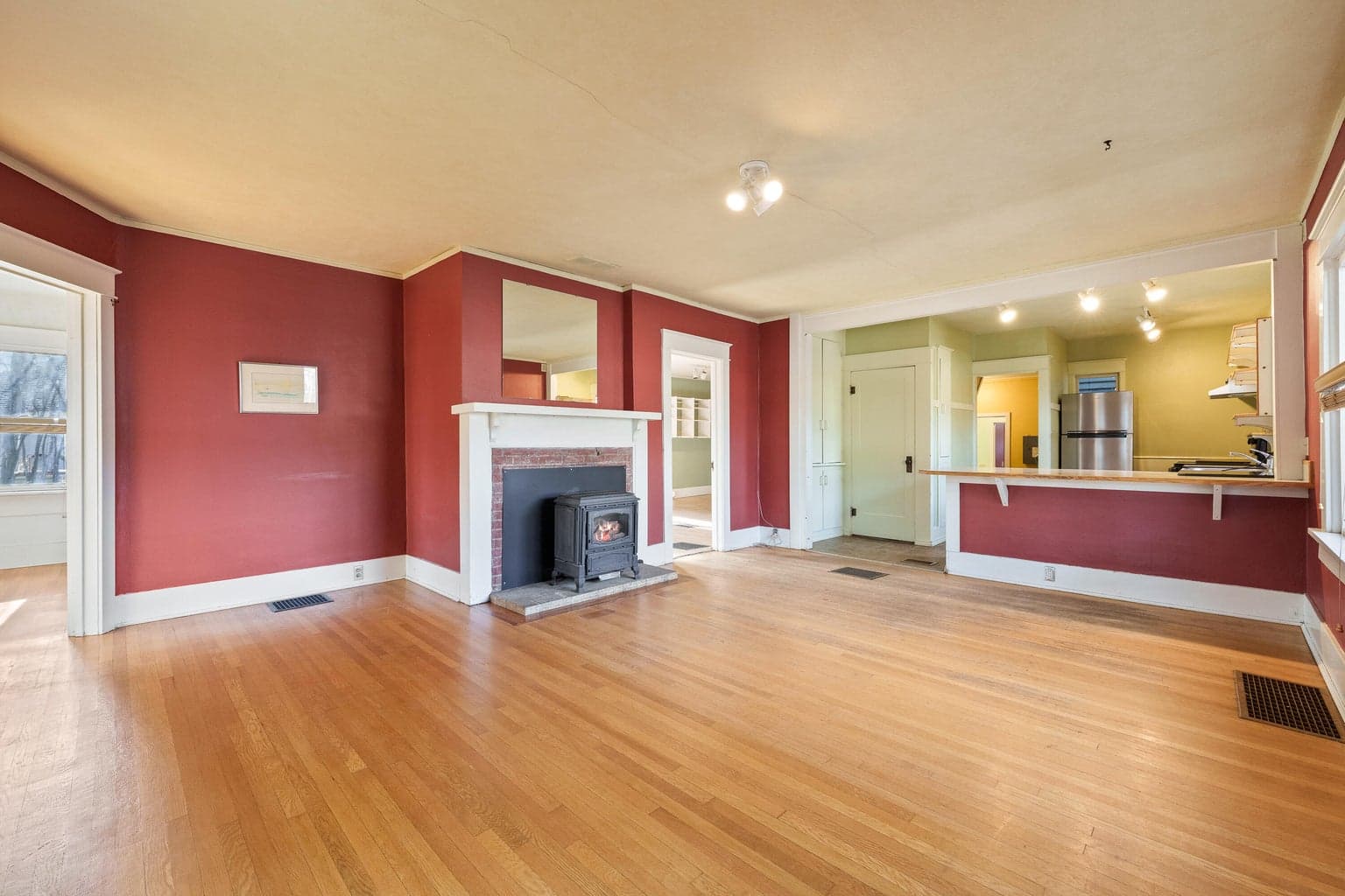 Photo of 1545 NW 3rd Street 6 of 44