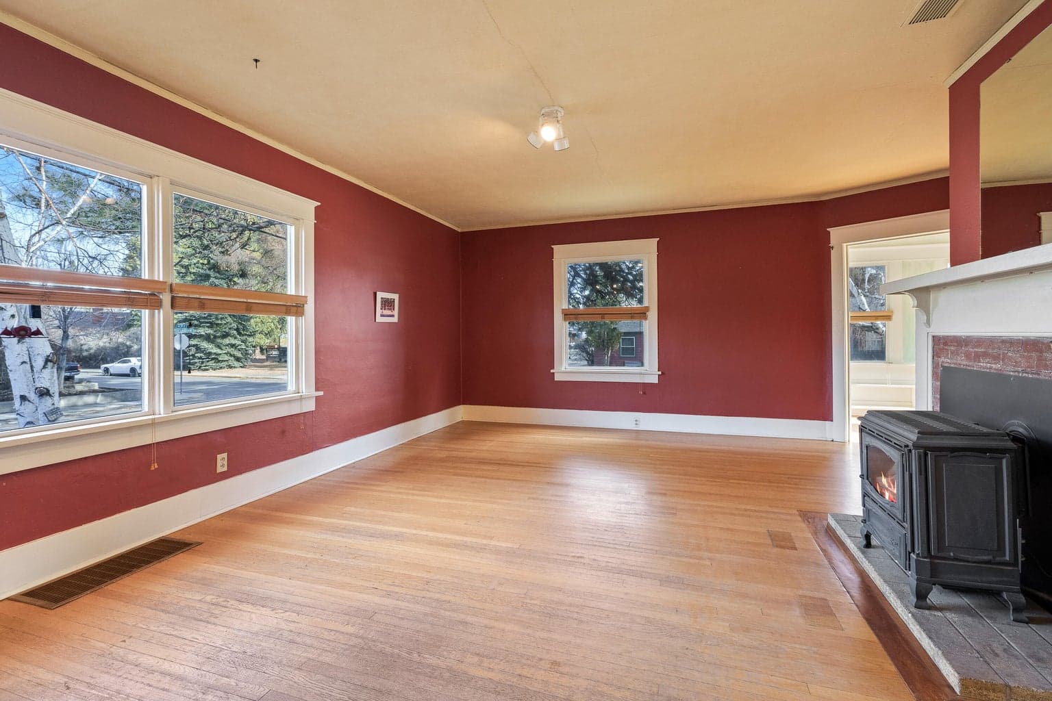 Photo of 1545 NW 3rd Street 11 of 44