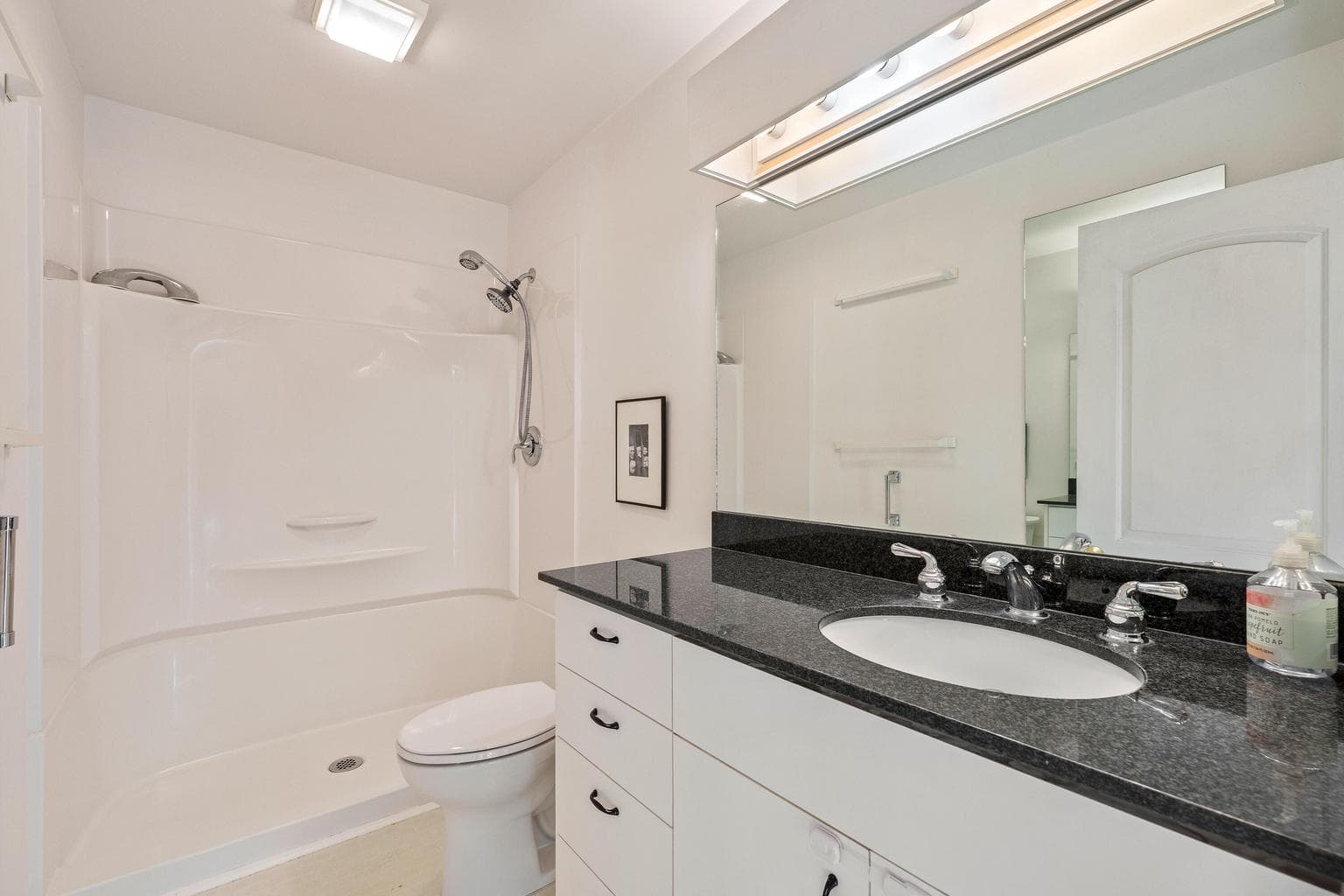 Photo of 1545 NW 3rd Street 14 of 44