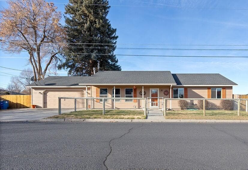 1263 Powell