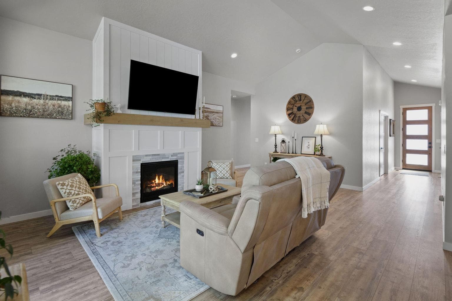 Photo of 1151 Jantzen 2 of 37
