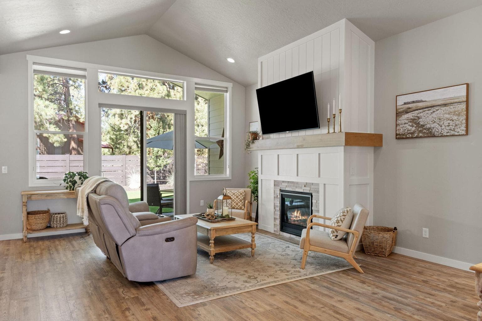 Photo of 1151 Jantzen 3 of 37