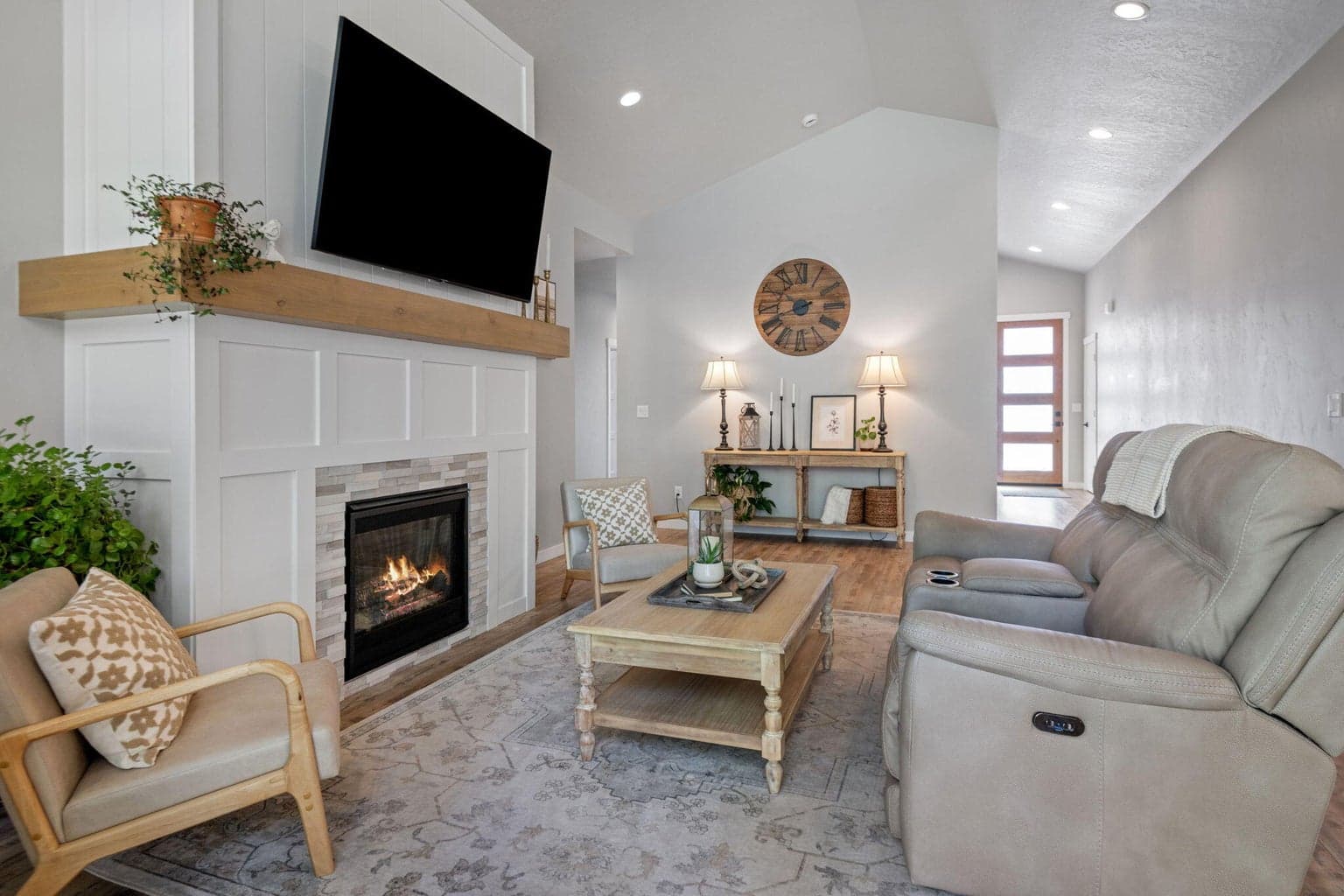 Photo of 1151 Jantzen 4 of 37