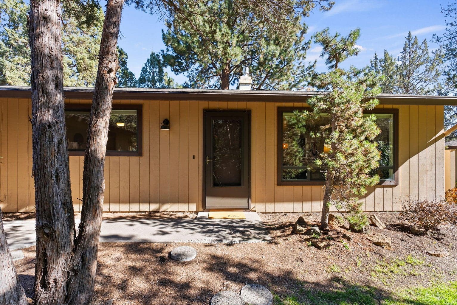 Photo of 61450 Little John Lane 4 of 32