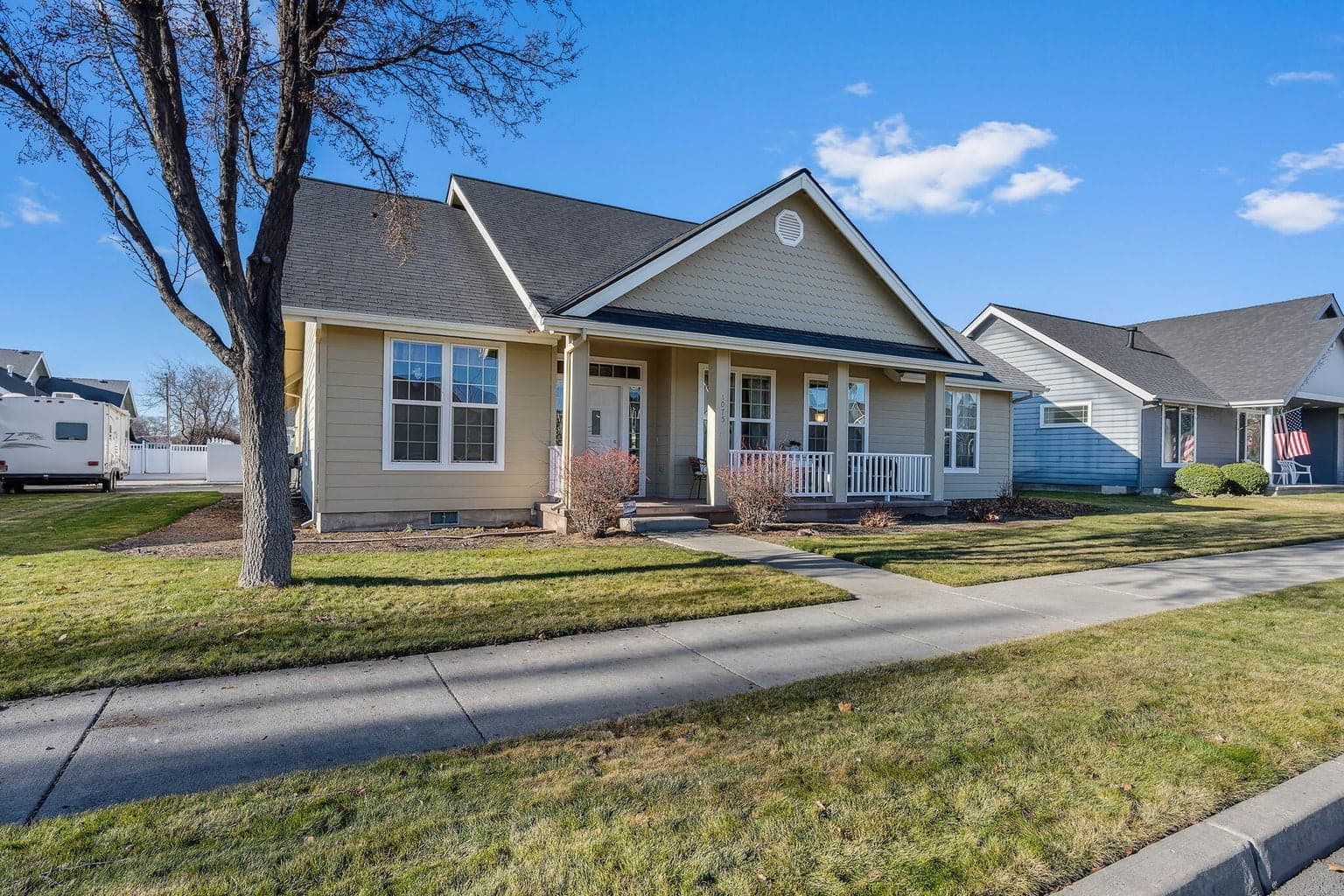 Photo of 1075 Hudspeth 2 of 29