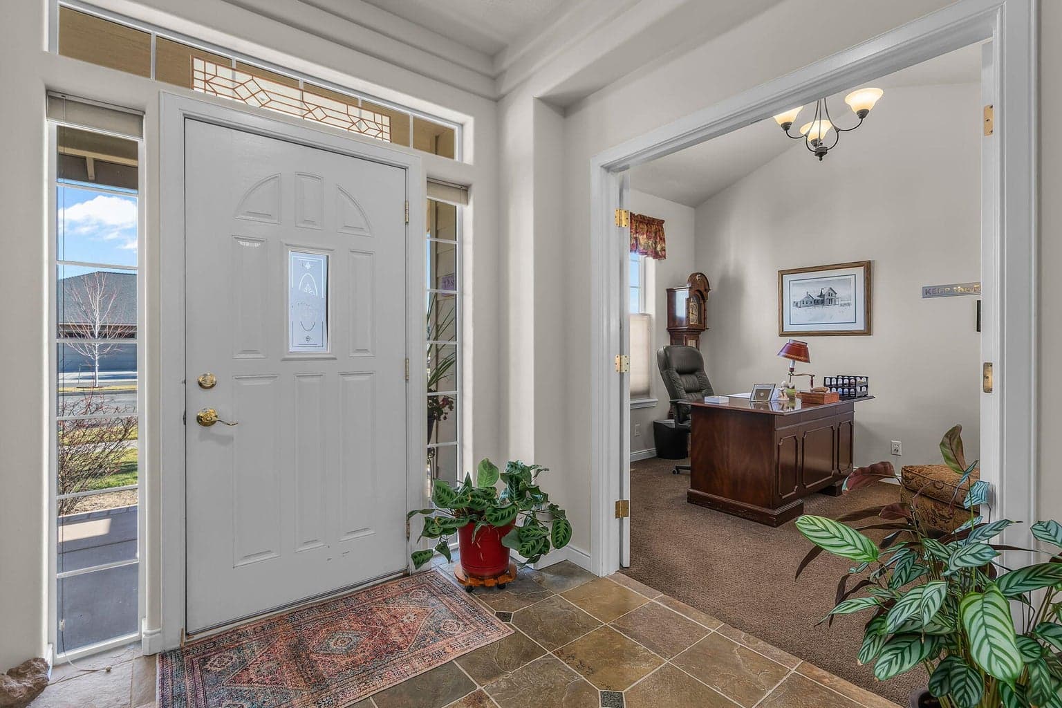Photo of 1075 Hudspeth 4 of 29