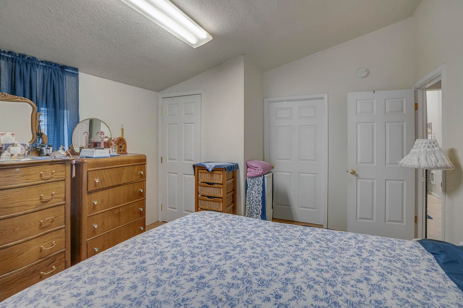 Photo of 1505 NW Harwood Street 11 of 16