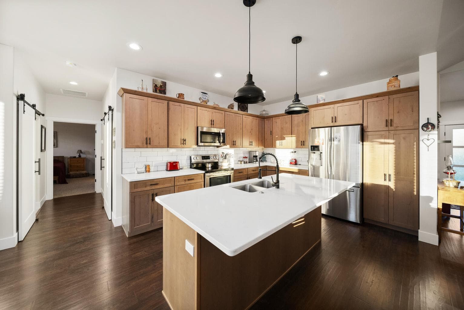 Photo of 465 SE Sumner Drive 11 of 26