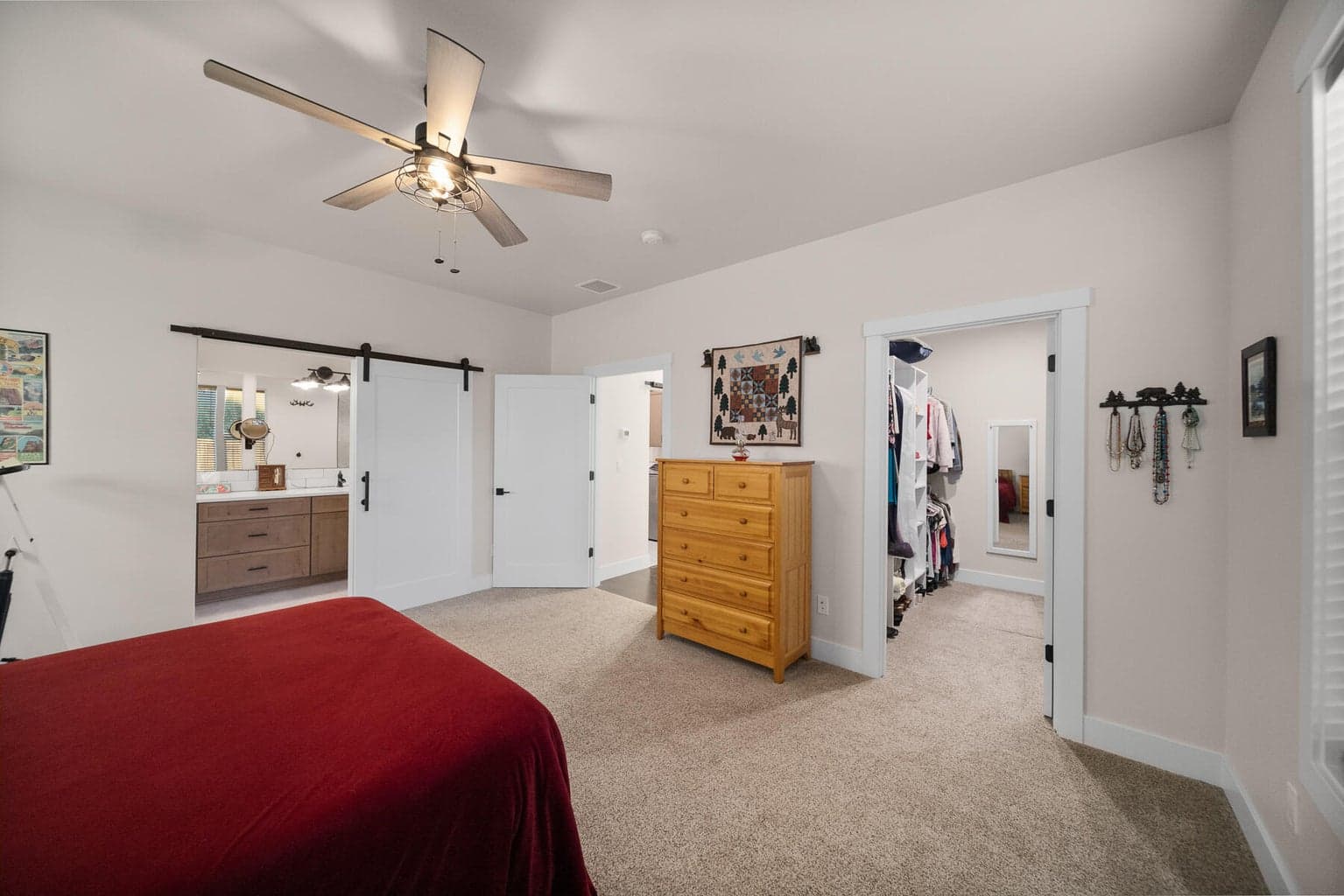 Photo of 465 SE Sumner Drive 14 of 26