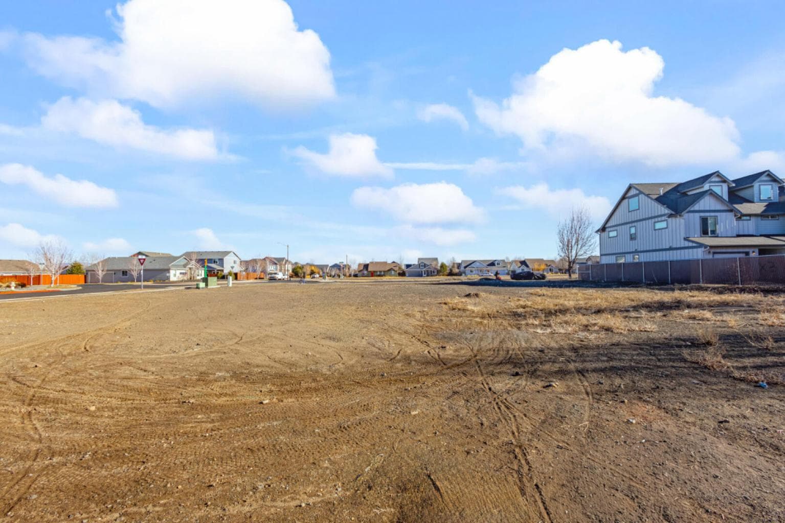 Photo of 30 NW Elm Avenue 6 of 11