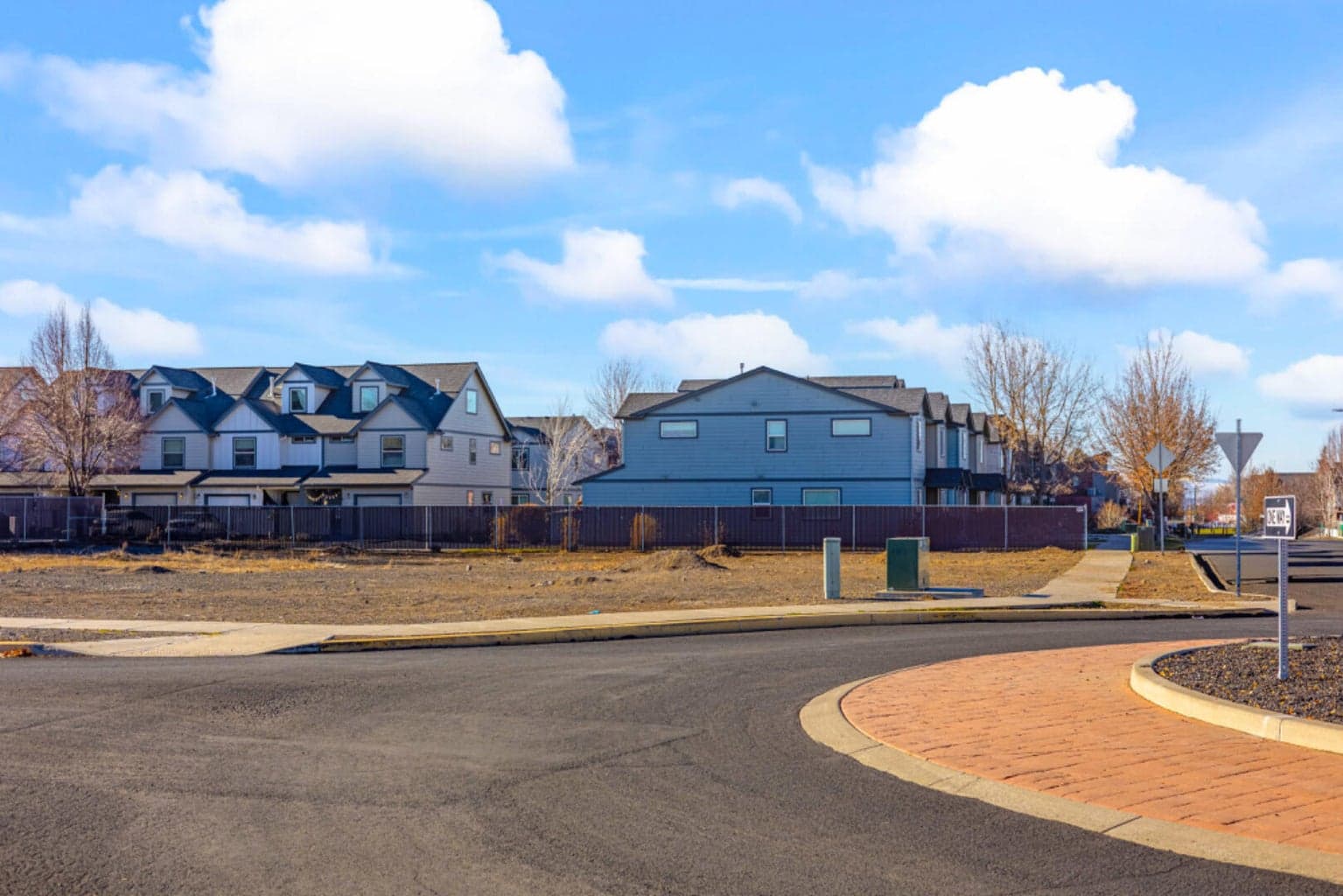 Photo of 30 NW Elm Avenue 9 of 11