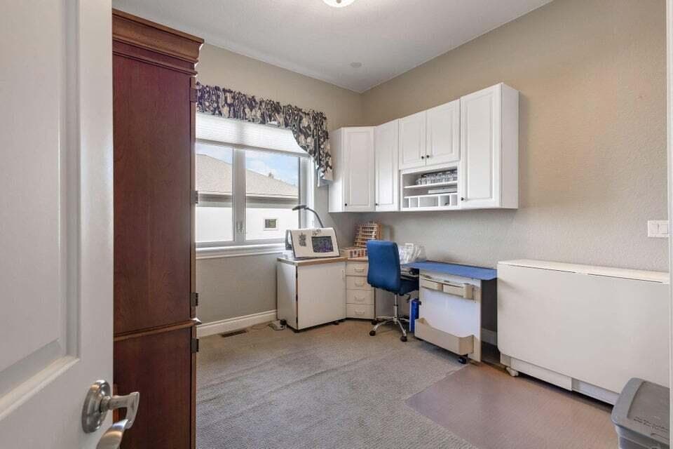 Guest bedroom or hobby space.