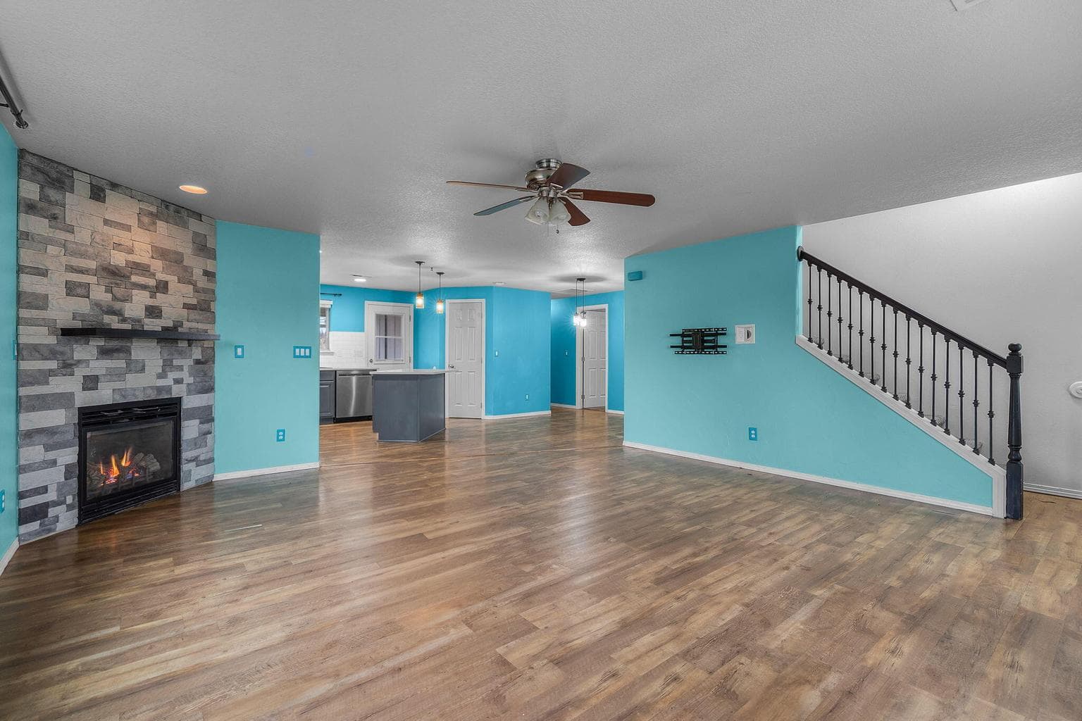 Photo of 485 Ponderosa 5 of 21
