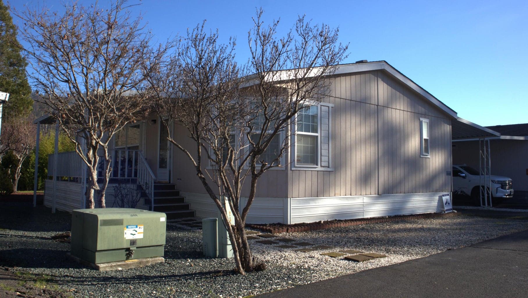 22071 Highway 62, Shady Cove, 97539