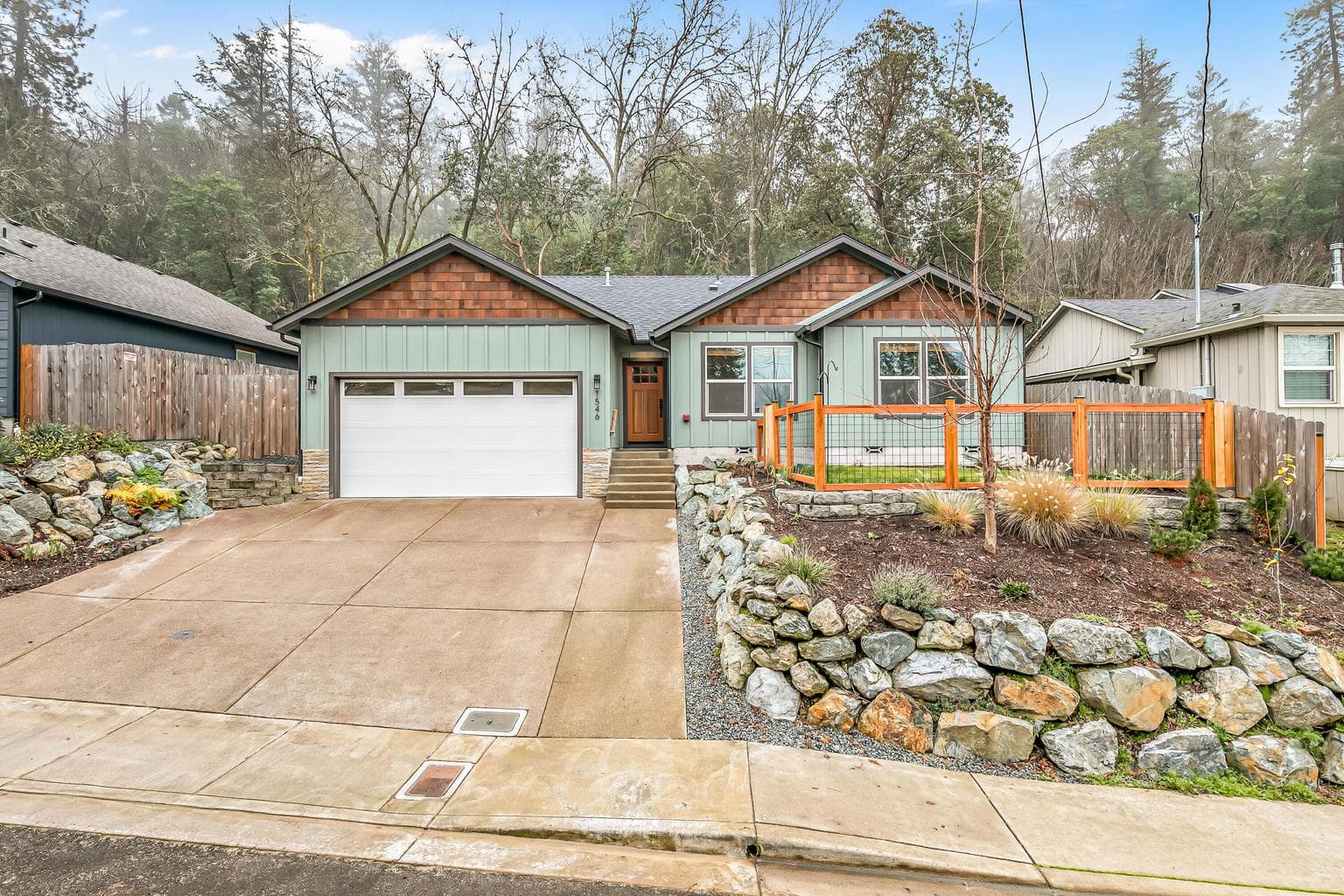 1546 Poplar