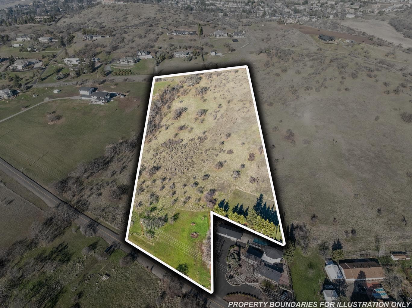 6.87 acres zoned SFR-00 in SE Medford, OR. Incredible views!