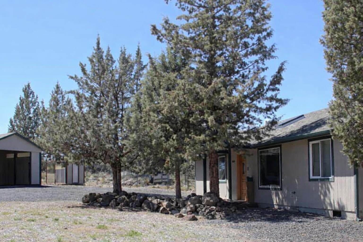 3913 Umatilla