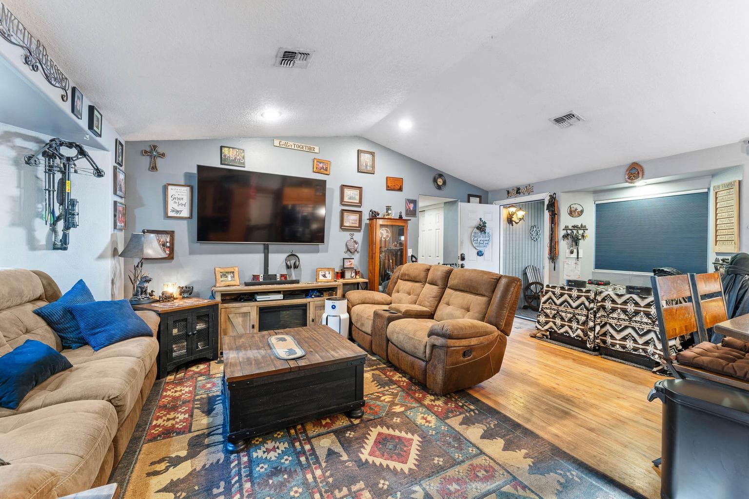 Photo of 1492 Crooks Creek 5 of 38