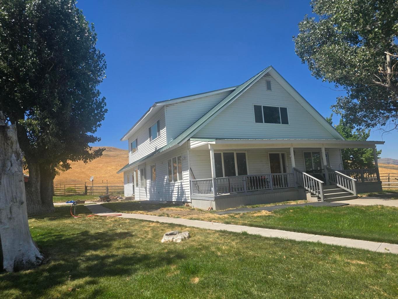 Photo of 39042 Clover Flat 2 of 18