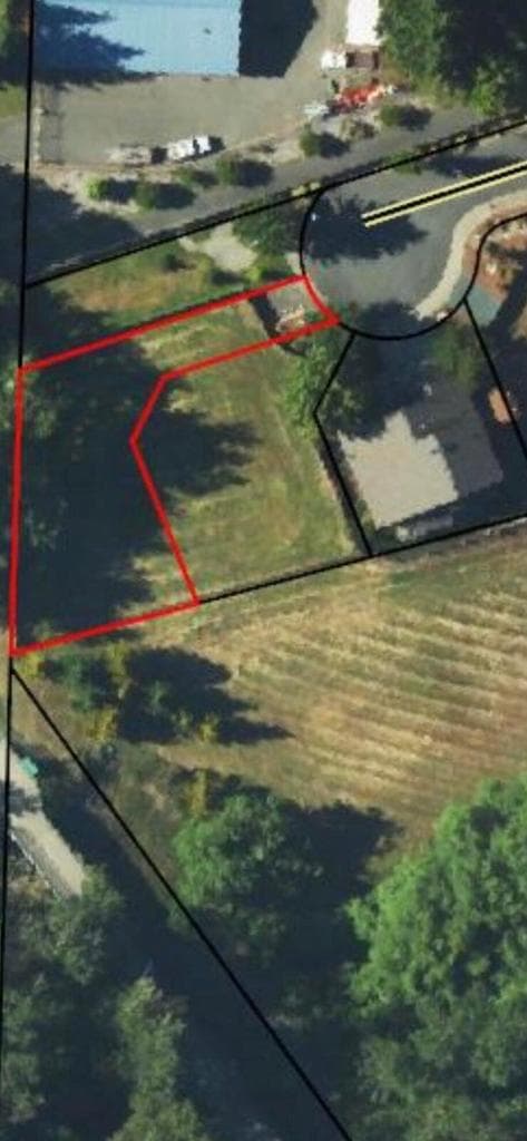 1381 SW Spruce -Approximate lot lines