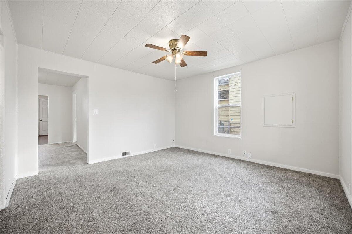 Photo of 606 2nd 4 of 33