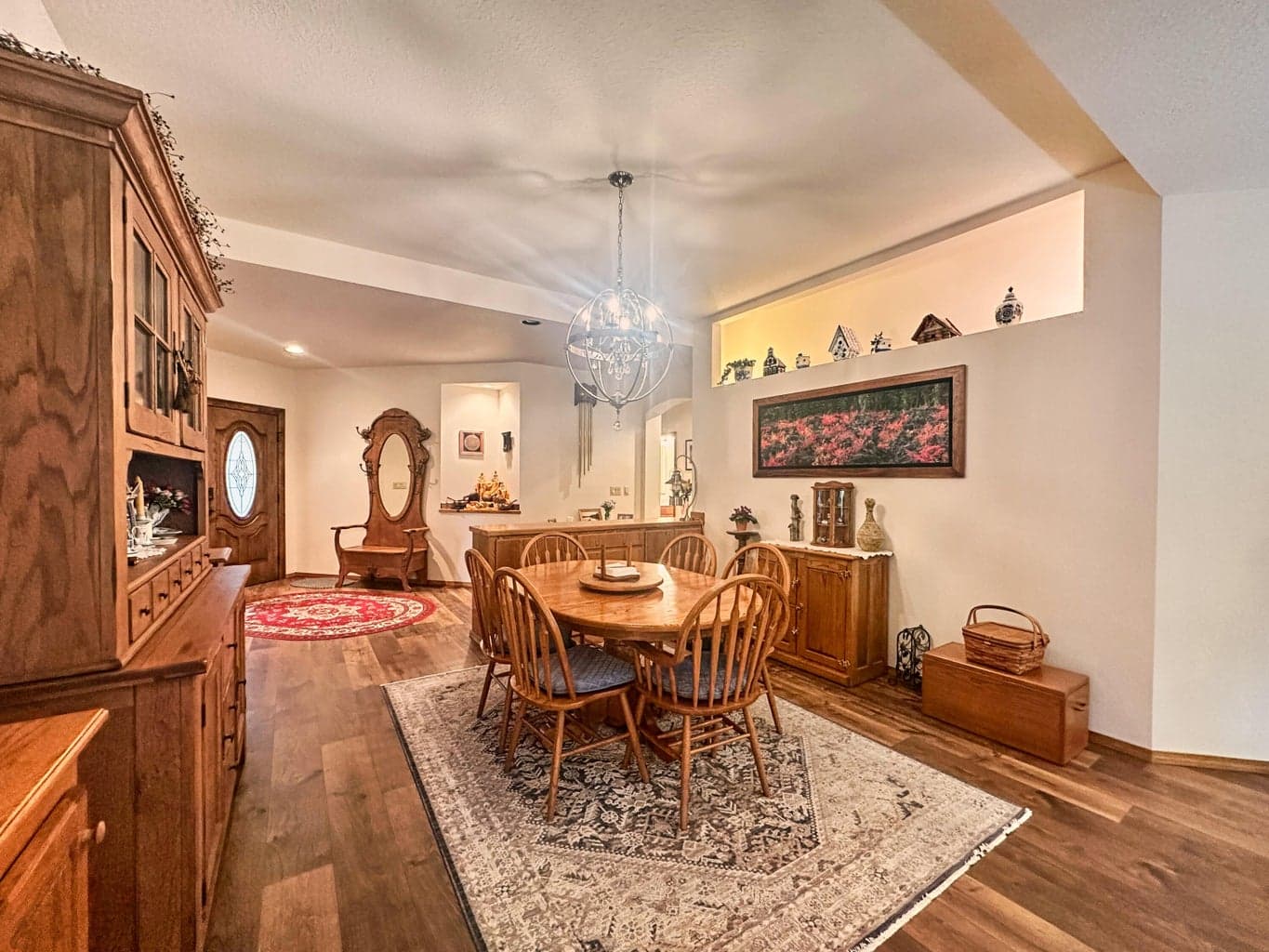 Photo of 60716 Willow Creek 5 of 37
