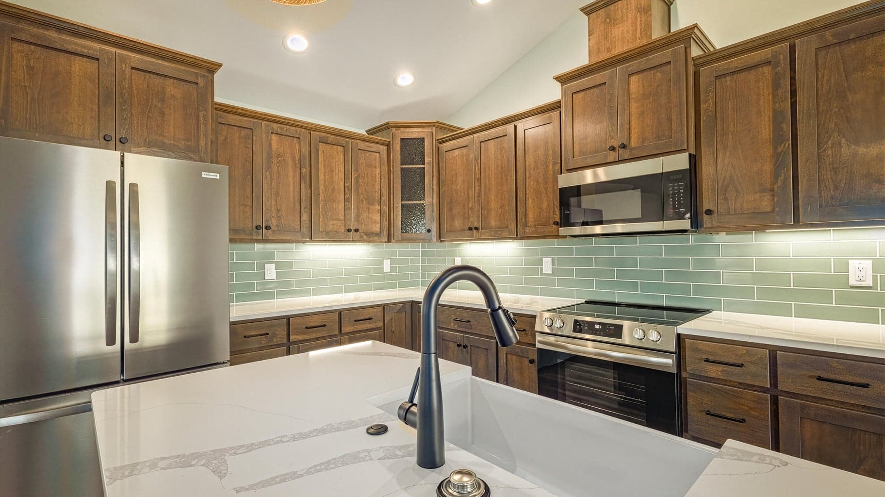 Photo of 1106 Cascade 5 of 20