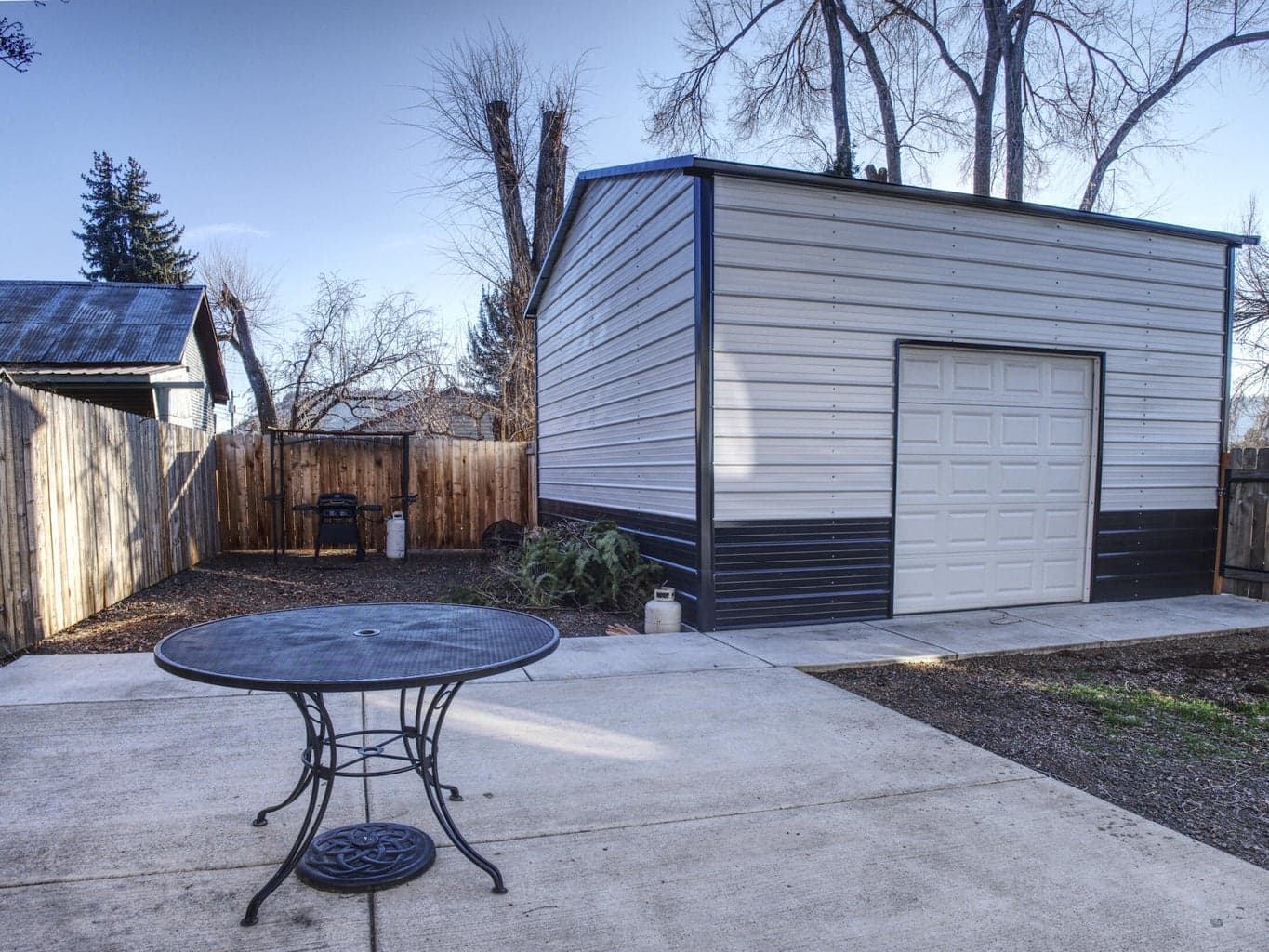 Photo of 150 SW Deer Street 33 of 42
