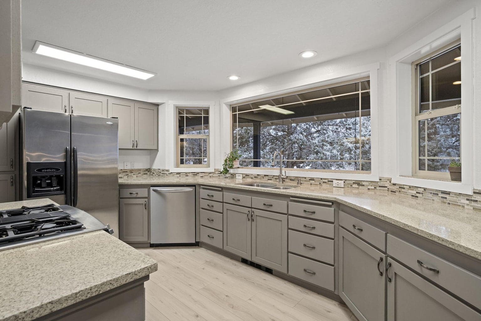 Photo of 20275 Rogers Road 13 of 38