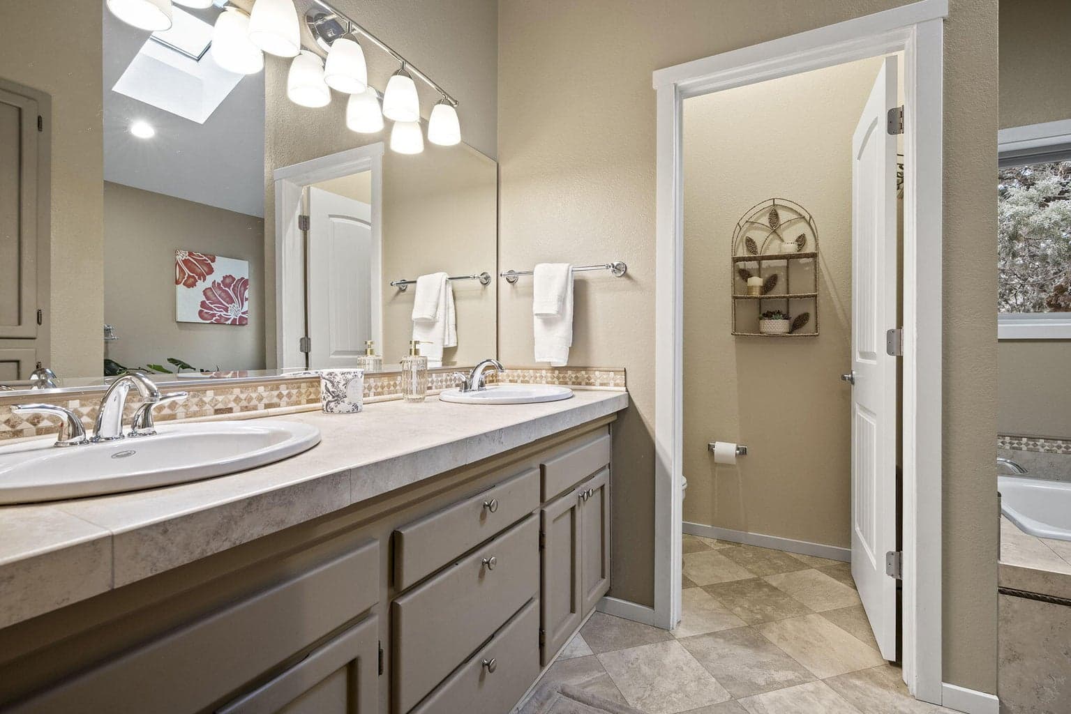 Photo of 20275 Rogers Road 20 of 38