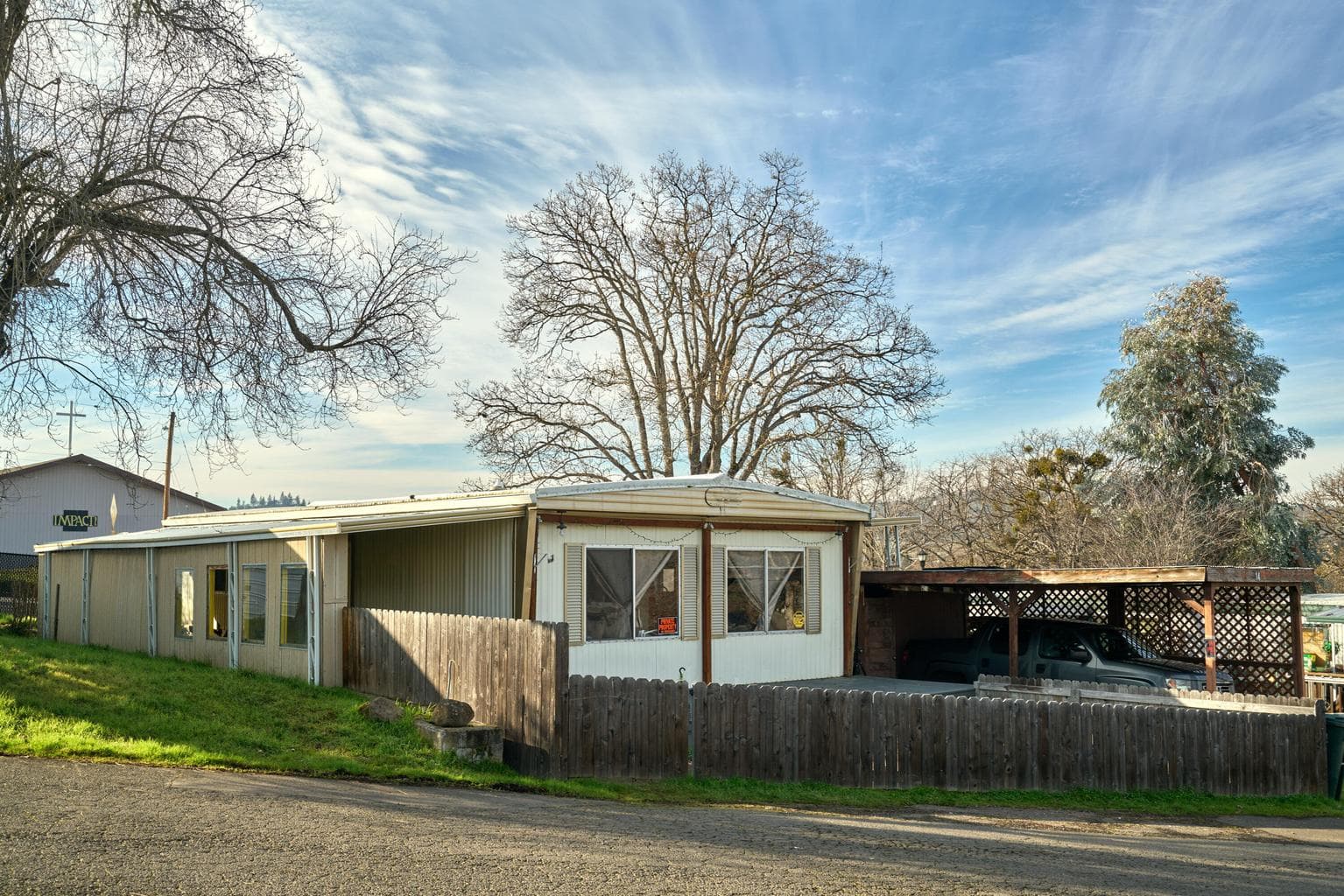 Photo of 421 Stevens 1 of 26