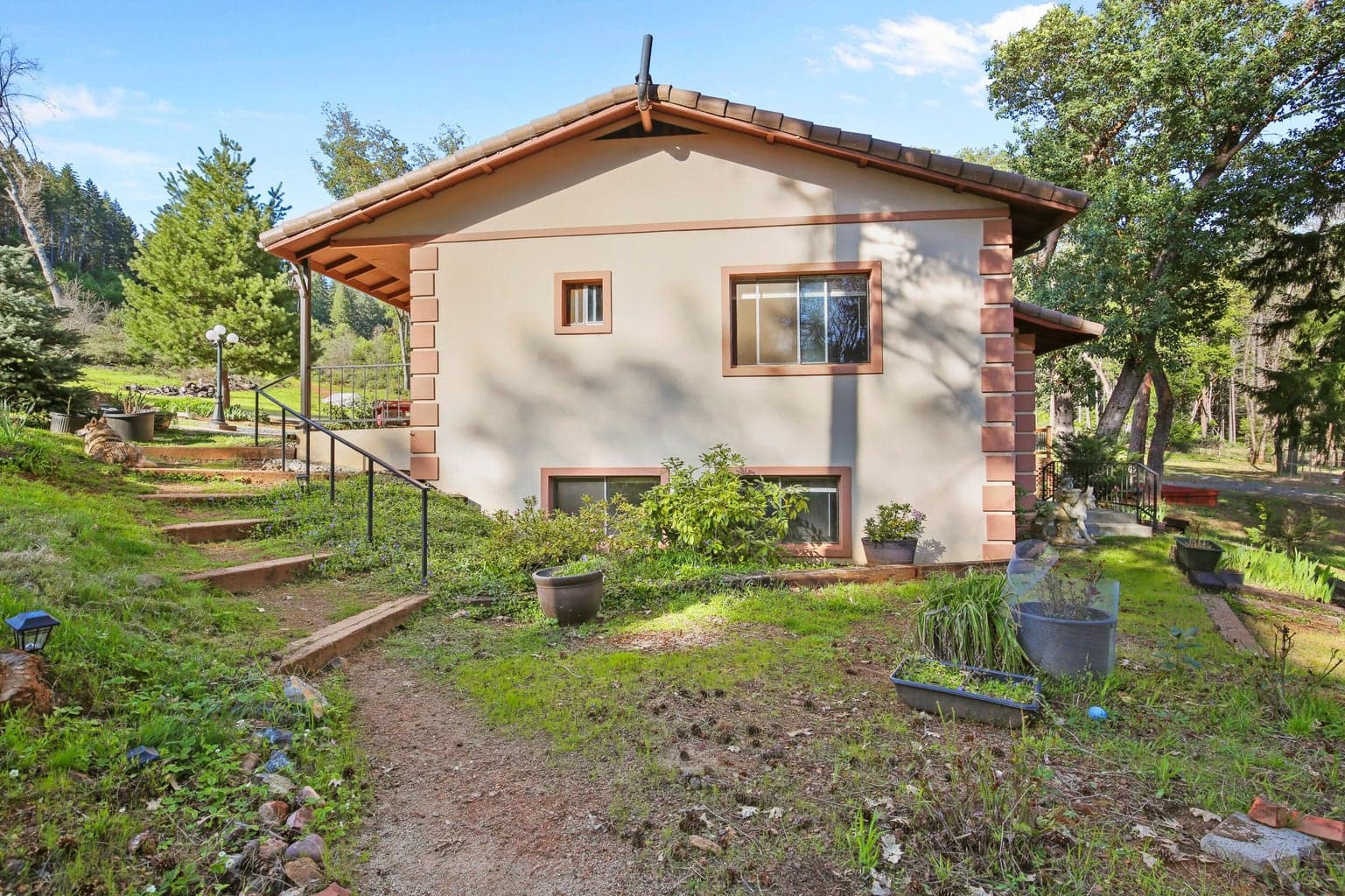 Photo of 4884 Lower Grave Creek 3 of 43